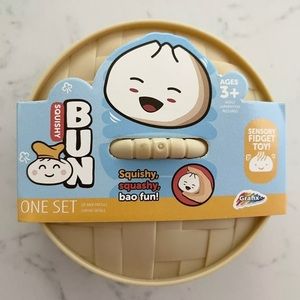 NEW SEALED Creative Stimulation Sensory Squishy Bao Bun Fidget Toy With Steamer